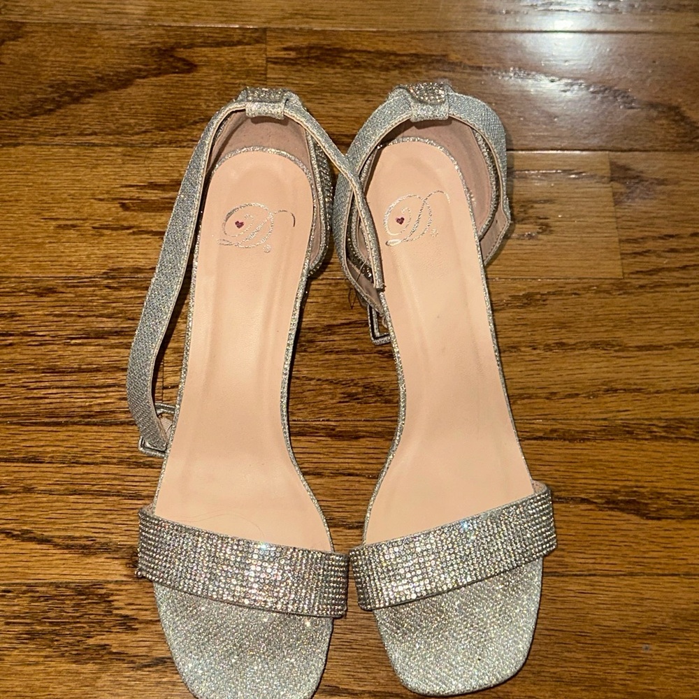 Delicious Silver Heels Sparkly Glamour